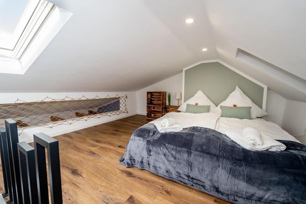 Moderne Maisonette Wohnung Im Fluesseviertel BRE Exterior foto